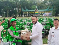 Perkuat Peran LPS, Walikota Fadly Amran Serahkan 178 Bentor Sampah