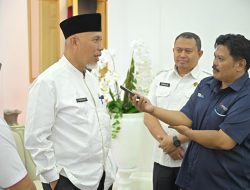 Gubernur Mahyeldi Ajak Masyarakat Sumbar Berpartisi Aktif Semarakkan HUT Ke-80 Kemerdekaan RI