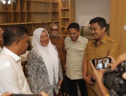 Wagub Vasko Undang Bidan Viral Ke Ruang Kerjanya