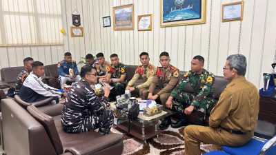 Taruna TNI AL Kunjungi Sekolah di Padang, Motivasi Siswa Cinta Bahari