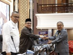 Ketua DPRD Sumbar Pimpin Paripurna, Sahkan Revisi Tatib Perkuat Peran Legislatif