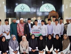 Bupati Solok Lepas Mahasiswa ke Timur Tengah dan Serahkan Reward Umroh ASN Terbaik