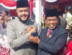 HUT ke-80 RI, Wakil Ketua DPRD Kota Padang Jupri ‘Salam Keakraban’ dengan Wako Fadly Amran