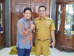 Sahabat Lama Bertemu, Hamdanus dan Khairunnas Bahas Masa Depan Olahraga Sumbar