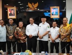 Mentan Andi Amran Sulaiman Kunjungi Sumbar, Alokasikan Bantuan Pertanian untuk 7.100 Hektar Lahan