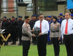 Kombes Pol Wedy Mahadi Pimpin Ungkap Sabu Skala Besar, Raih Penghargaan Bersama 8 Personel