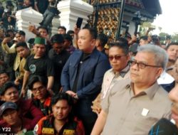 Ribuan Pendemo Padati DPRD Sumbar, Suasana Kondusif Sampai Akhir Muhidi: Terimakasih dan Salut pada Peserta Aksi