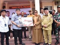 Dorong Swasembada Pangan,Alex Indra Lukman Berikan Bantuan Kelompok Tani Kota Padang