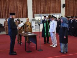 Walikota Fadly Amran Lantik Sebanyak 122 Pejabat Administrator dan Pengawas di Lingkup Pemko Padang