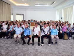 Bupati Solok Lepas Kontingen Porsenijar PGRI Kabupaten Solok