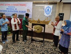 Gubernur Sumbar Buka MUSDA VI ASPADIN: Dorong Industri AMDK yang Ramah Lingkungan