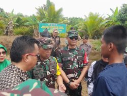 Prajurit TNI dan Pemda Pasaman Barat Motivasi Pelajar di Katiagan