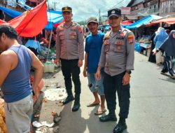 Personel Polsek Pasaman Cegah Aksi Pungli Premanisme di Pasar Tradisional Kapar