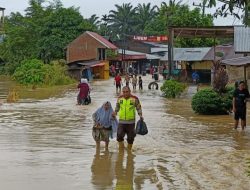 Tanggap Darurat Bencana, Polres Pasaman Barat Maksimalkan Pelayanan Bagi Masyarakat Terdampak Banjir