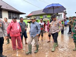 Wabup Solok H. Candra Koordinasikan Penanganan Darurat, Paninggahan dan Muaro Pingai Terisolasi, Distribusi Logistik Dilakukan Melalui Boat
