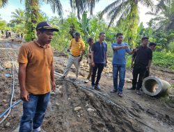 Anggota DPRD Sumbar Ali Muda Tinjau Pembangunan Jalan Lingkung di Jorong Tanah Datar Pasbar