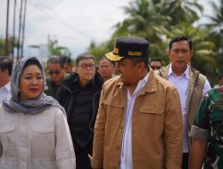 Wagub Vasko Ungkap Krisis Air Bersih Pasca Banjir Bandang saat Dampingi Titiek Soeharto ke Pengungsian Padang