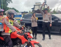 Kapolda Sumbar Salurkan Bantuan Sembako untuk Jurnalis Terdampak Banjir