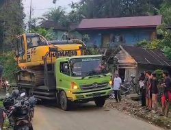 Pemkab Pasaman Barat Kirim Alat Berat ke Talamau Lewat Jalur Lubuk Sikaping Evakuasi Korban