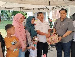 Wali Nagari Limau Lunggo Serahkan Bantuan untuk Korban Bencana Solok di Posko Utama Koto Baru