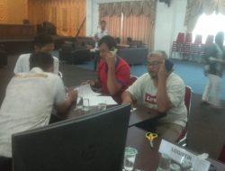 Bantuan Logistik Korban Banjir Talamau Terhalang Material Longsor