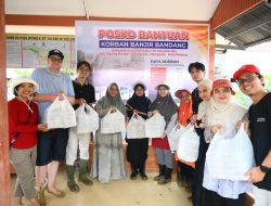 Istri Gubernur Sumbar Alihkan Pesta Pernikahan Anak, Salurkan Bantuan untuk Korban Banjir Padang