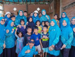 Ketua TP PKK Sumbar Salurkan Bantuan untuk Korban Bencana di Agam