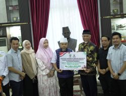 Bengkulu Salurkan Bantuan Senilai Rp1 Miliar untuk Sumbar