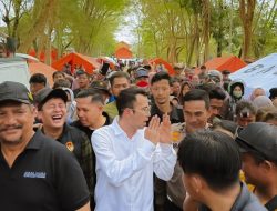 Staf Khusus Presiden Raffi Ahmad, Berlinang Air Mata Saksikan Lokasi Terdampak Banjir dan Longsor di Sumatera