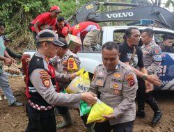 Aksi Kepedulian Sosial dari Kegiatan Grasstrack Motocross, Polres Pasaman Barat Salurkan Bantuan Sembako di Kecamatan Talamau