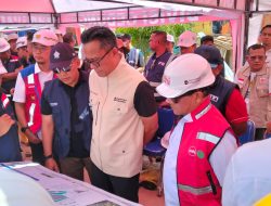 Pastikan Huntara Terbaik, Dony Oskaria Cek Langsung