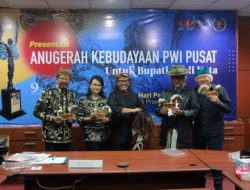Sepuluh Kepala Daerah dan Tiga Wartawan Raih Trofi Abyakta di HPN 2026