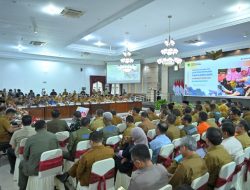 Mendagri Dorong Kepala Daerah Manfaatkan Program Nasional 300 Ribu Jembatan Gantung