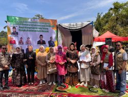 IKA UNAND Dampingi Pembangunan Hunsela di Talang Batu Busuak, Wali Kota Padang Serahkan Kunci untuk 11 KK