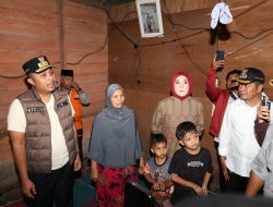 Wagub Sumbar Serahkan Bantuan Bedah Rumah untuk Warga Tigo Nagari Pasaman