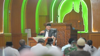Subuh Mubarakah di Bukittinggi, Gubernur Mahyeldi : Puasa Mengajarkan Kepedulian dan Kebersamaan