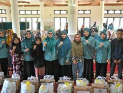 TP PKK Pusat Salurkan 500 Paket Bantuan untuk Korban Bencana di Kabupaten Agam