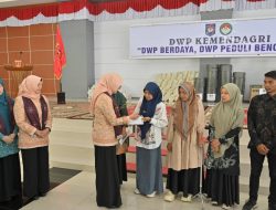 DWP Kemendagri Salurkan untuk ASN Korban Bencana di Kabupaten Agam