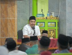 Tak Sekadar Safari, Wagub Vasko Dekatkan Pejabat ke Masyarakat di Masjid Al Ishlah
