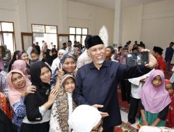 Safari Ramadan di Solok Selatan, Gubernur Mahyeldi Ajak Masyarakat Makmurkan Masjid