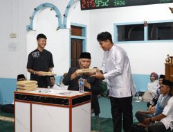 Gubernur Akhiri Kegiatan Safari Ramadannya di Solok Selatan dengan Penyerahan Bantuan untuk Masjid Baiturrahman