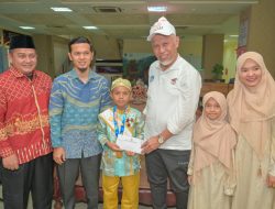 Abdurrahman Ad Dakhil Lubis Peraih Juara 1 Hafiz Indonesia 2026 Mendapat Apresiasi Khusus dari Gubernur Sumbar