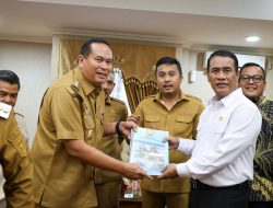 Wako Yota Balad Sampaikan Proposal Pengembangan Sektor Pertanian dan Peternakan Ke Menpan Amran