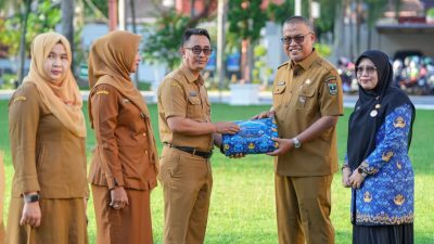 Pemprov Sumbar Lepas 108 ASN Calon Jemaah Haji, Sekda Tekankan Jaga Integritas dan Nama Baik Daerah