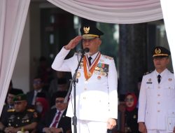Pimpin Upacara Hari Otonomi Daerah Tingkat Provinsi, Gubernur Mahyeldi Tekankan Pentingnya Inovasi dan Kemandirian Daerah