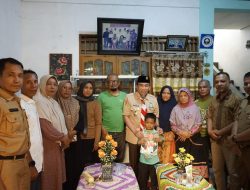 Wakil Walikota Maigus Nasir Kunjungi Keluarga Kedua Anak Hilang Terseret Ombak Kawasan Pantai Ulak Karang