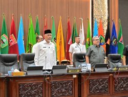 Hadiri Paripurna DPRD Sumbar, Gubernur Mahyeldi Tekankan Sinergi Legislatif dan Eksekutif Dalam Menyikapi Tantangan Pembangunan