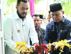 Walikota Fadly Amran Resmikan Program Bedah Rumah Milik Nasrul di Ampang Kuranji