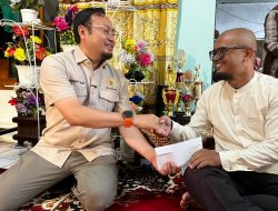 Rahmat Saleh Sambangi Rumah Keluarga Korban Anak Hilang di Pantai Ulak Karang