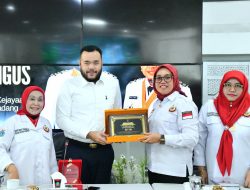 Salurkan Bantuan, Walikota Padang Terima Kunjungan IKM DKI Jakarta